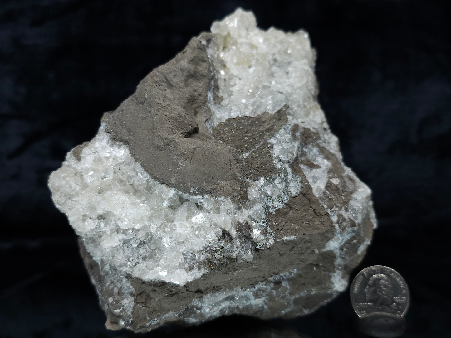 #34011 Super clear Nailhead Spar Calcite geode and Chalcopyrite ore and multiple small fossils in the matrix