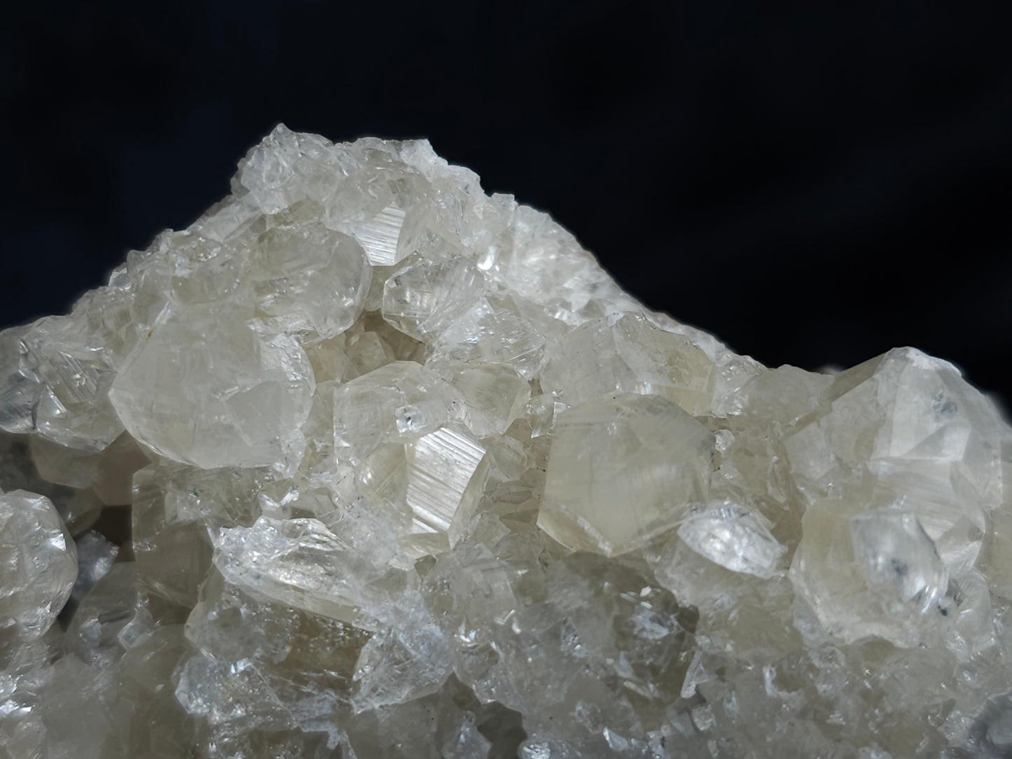 #34011 Super clear Nailhead Spar Calcite geode and Chalcopyrite ore and multiple small fossils in the matrix