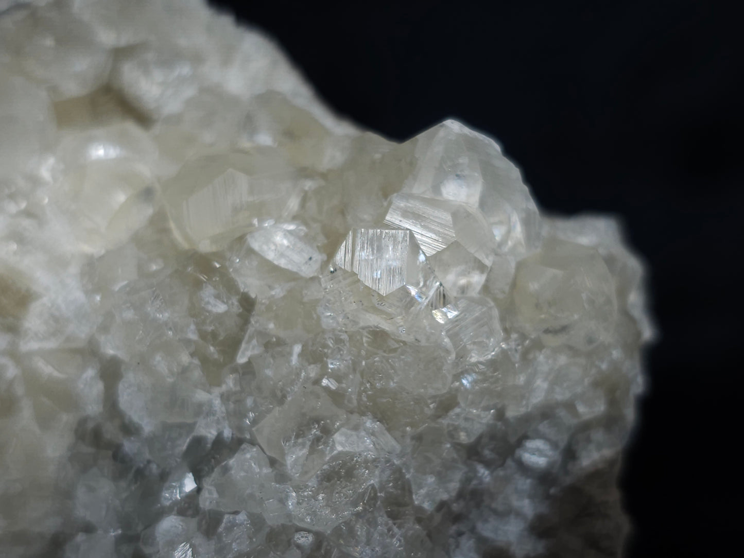 #34011 Super clear Nailhead Spar Calcite geode and Chalcopyrite ore and multiple small fossils in the matrix