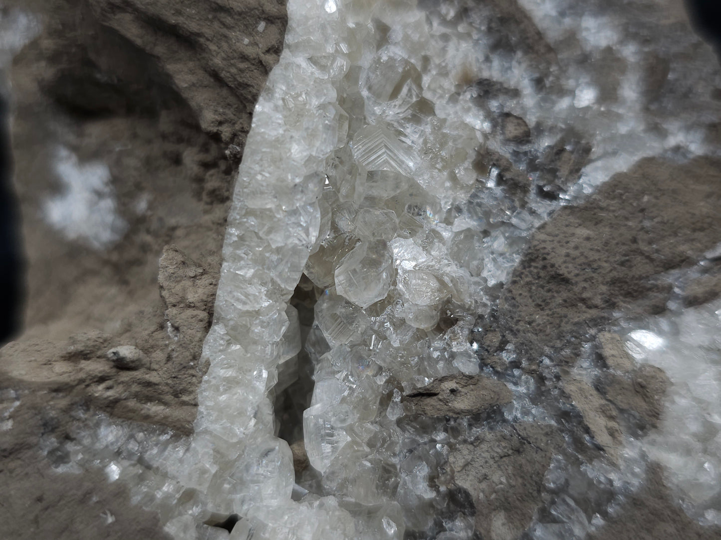 #34011 Super clear Nailhead Spar Calcite geode and Chalcopyrite ore and multiple small fossils in the matrix