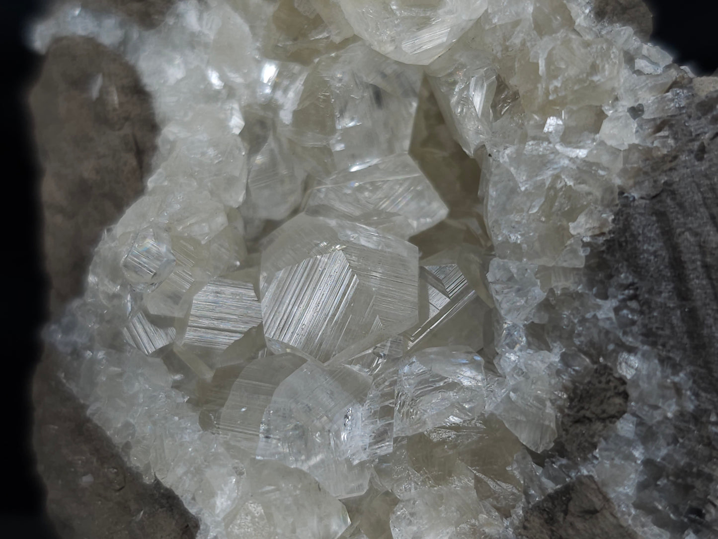 #34011 Super clear Nailhead Spar Calcite geode and Chalcopyrite ore and multiple small fossils in the matrix