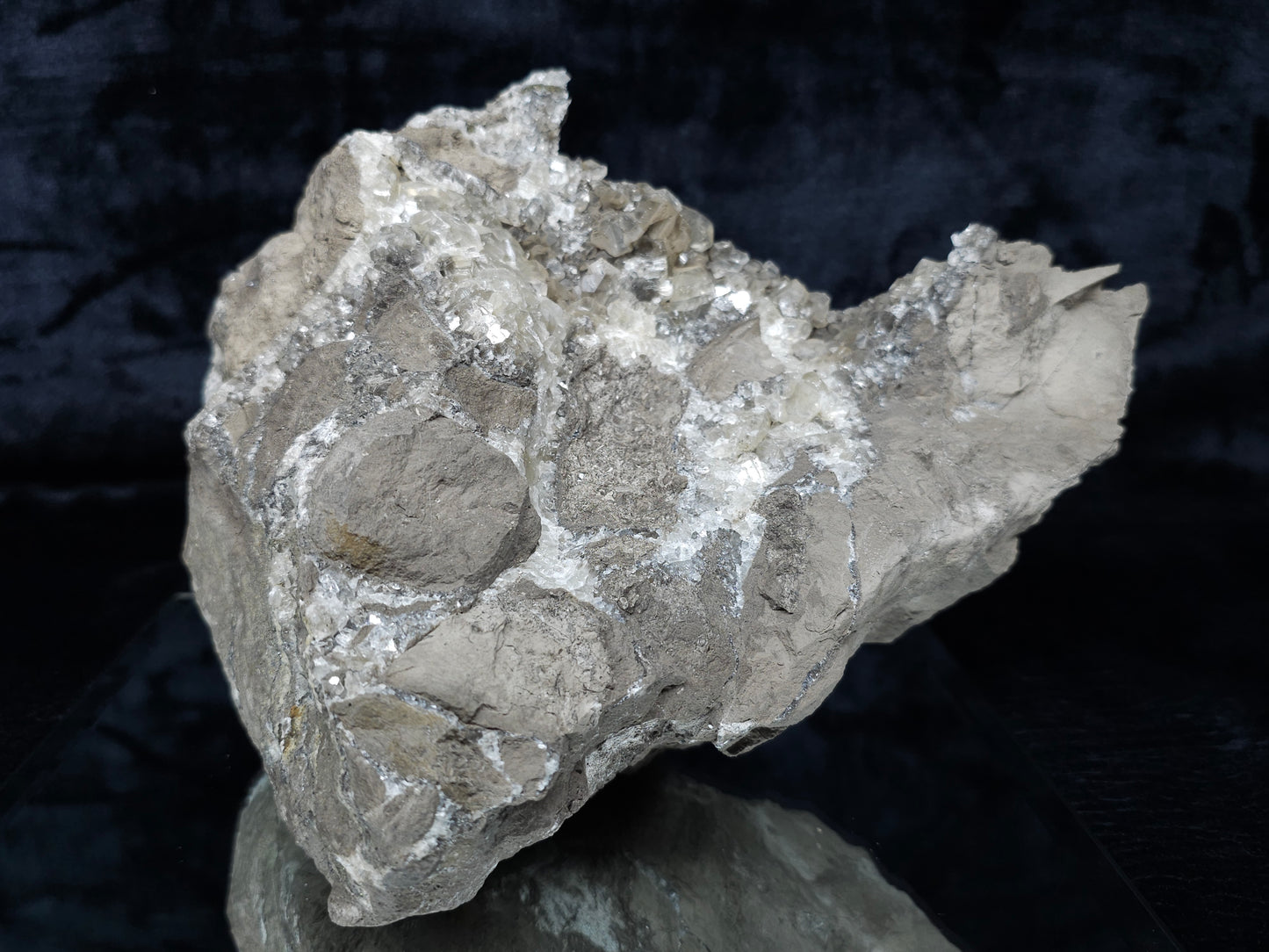 #34010 Super clear Nailhead Spar Calcite geode and Chalcopyrite ore and multiple small fossils in the matrix