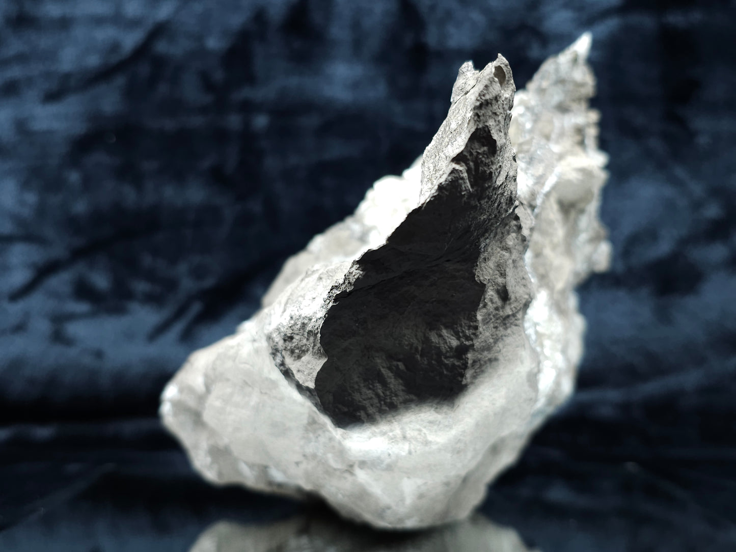 #34010 Super clear Nailhead Spar Calcite geode and Chalcopyrite ore and multiple small fossils in the matrix