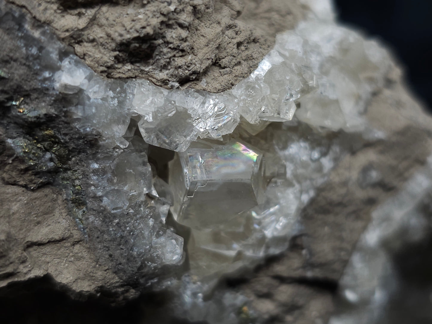 #34010 Super clear Nailhead Spar Calcite geode and Chalcopyrite ore and multiple small fossils in the matrix