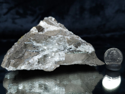 #34012 Super clear Nailhead Spar Calcite cluster and Chalcopyrite ore and multiple small fossils in the matrix