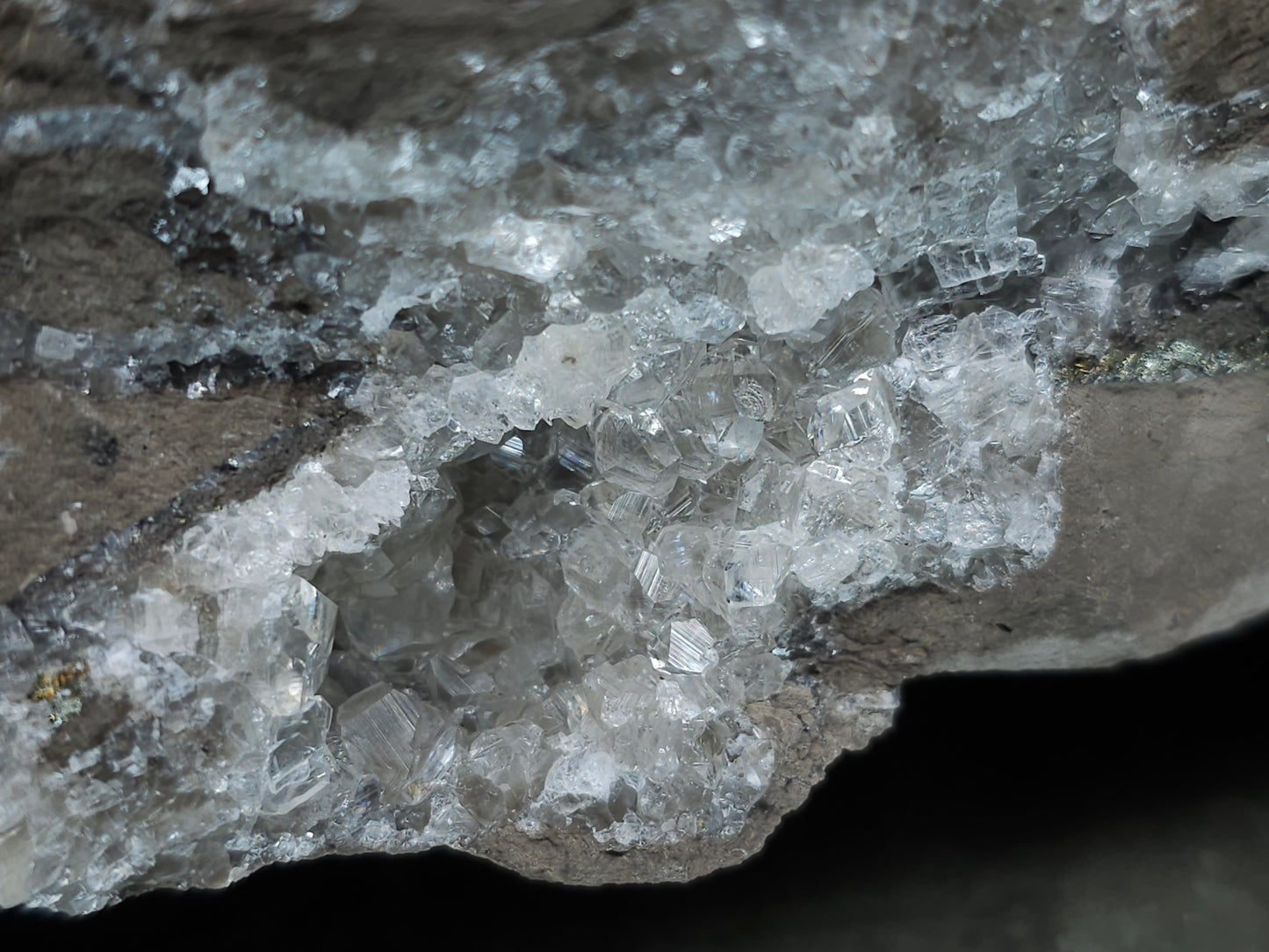 #34012 Super clear Nailhead Spar Calcite cluster and Chalcopyrite ore and multiple small fossils in the matrix