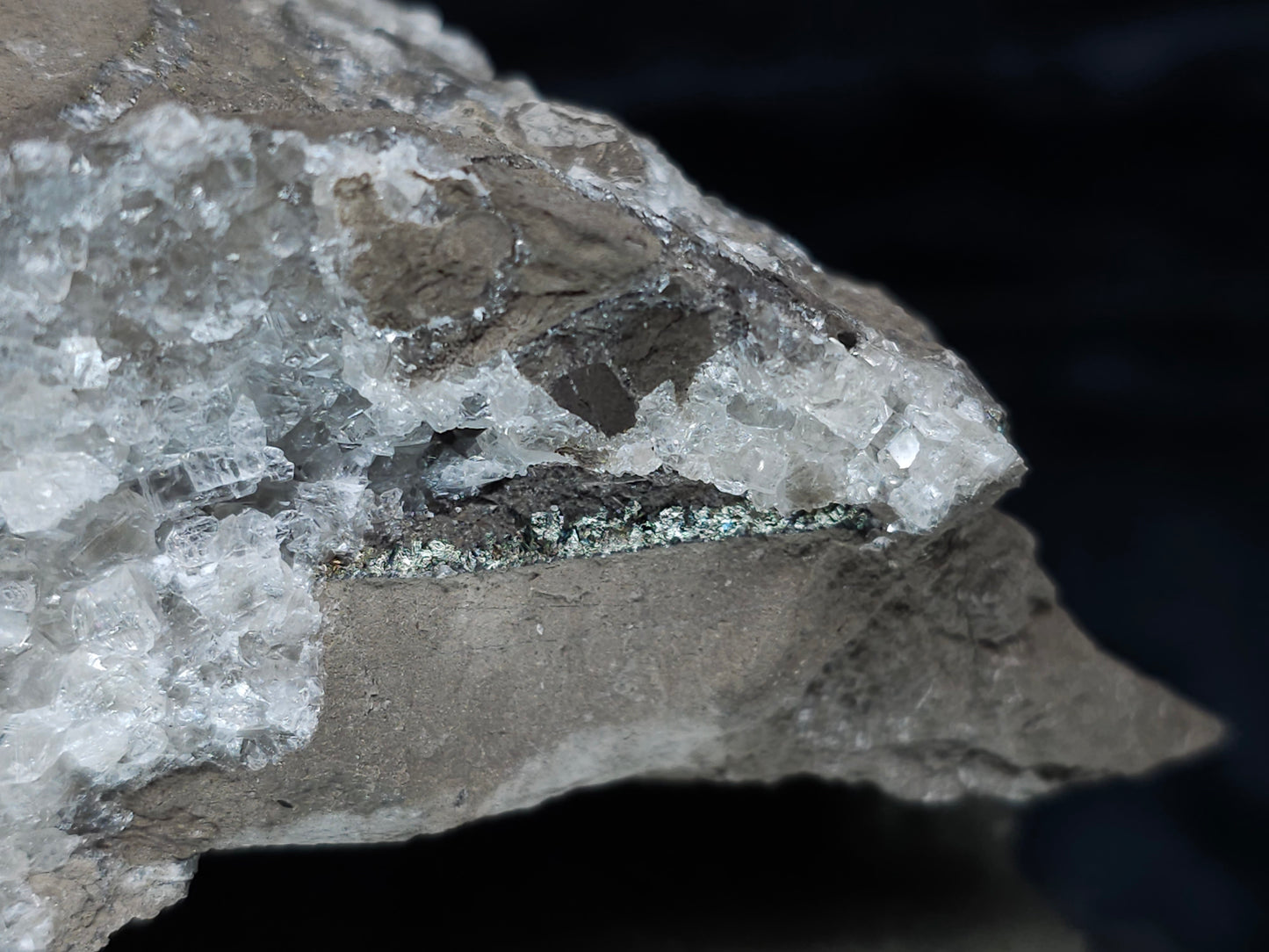 #34012 Super clear Nailhead Spar Calcite cluster and Chalcopyrite ore and multiple small fossils in the matrix