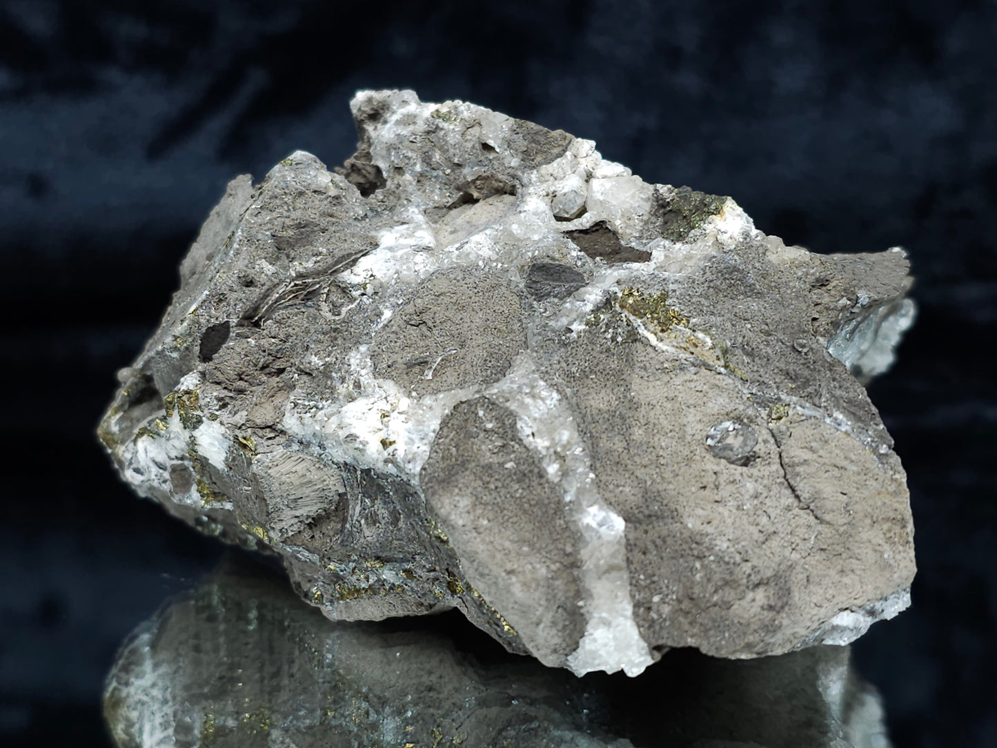 #34012 Super clear Nailhead Spar Calcite cluster and Chalcopyrite ore and multiple small fossils in the matrix