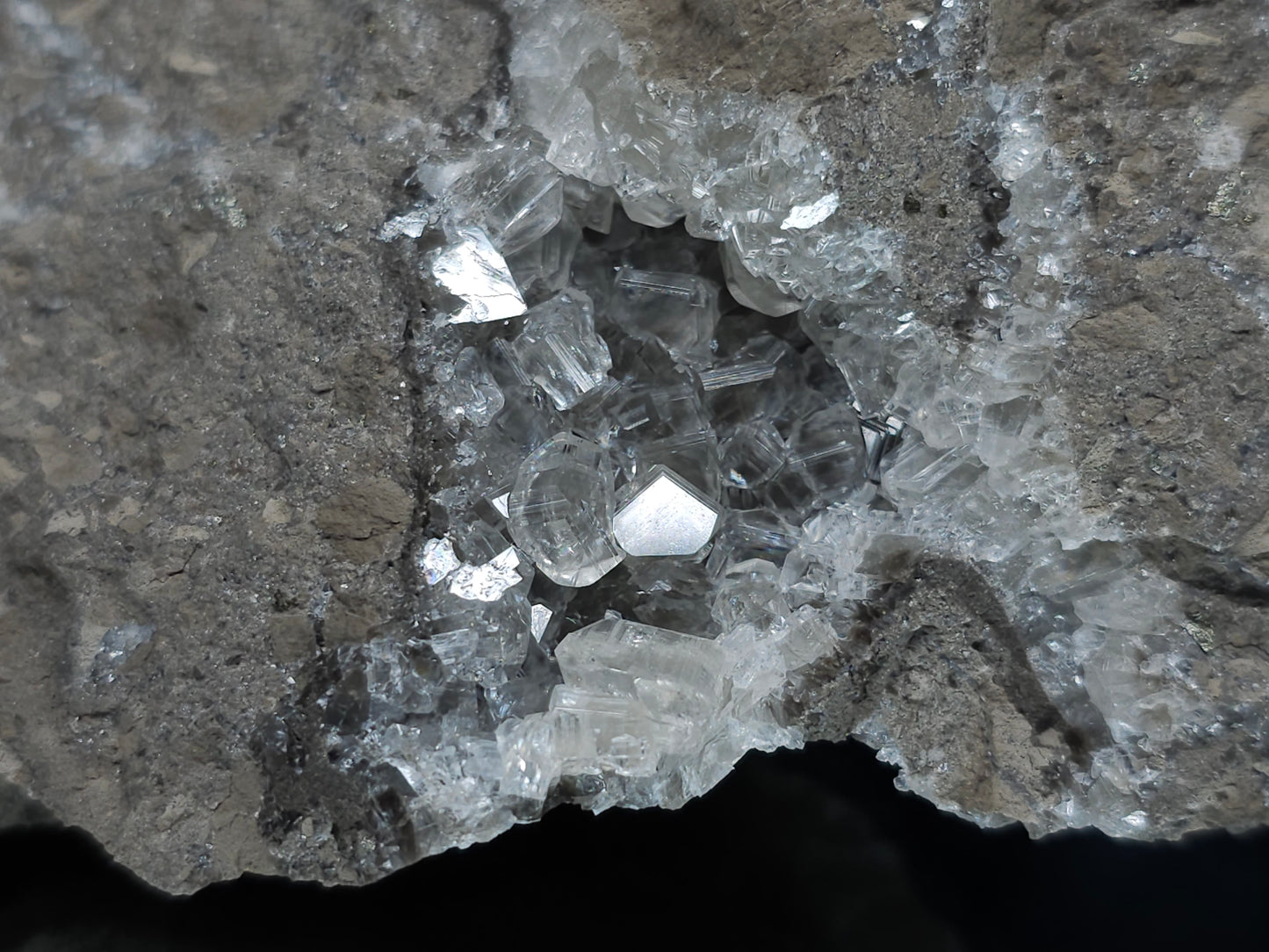 #34013 Super clear Nailhead Spar Calcite cluster and Chalcopyrite ore and multiple small fossils in the matrix