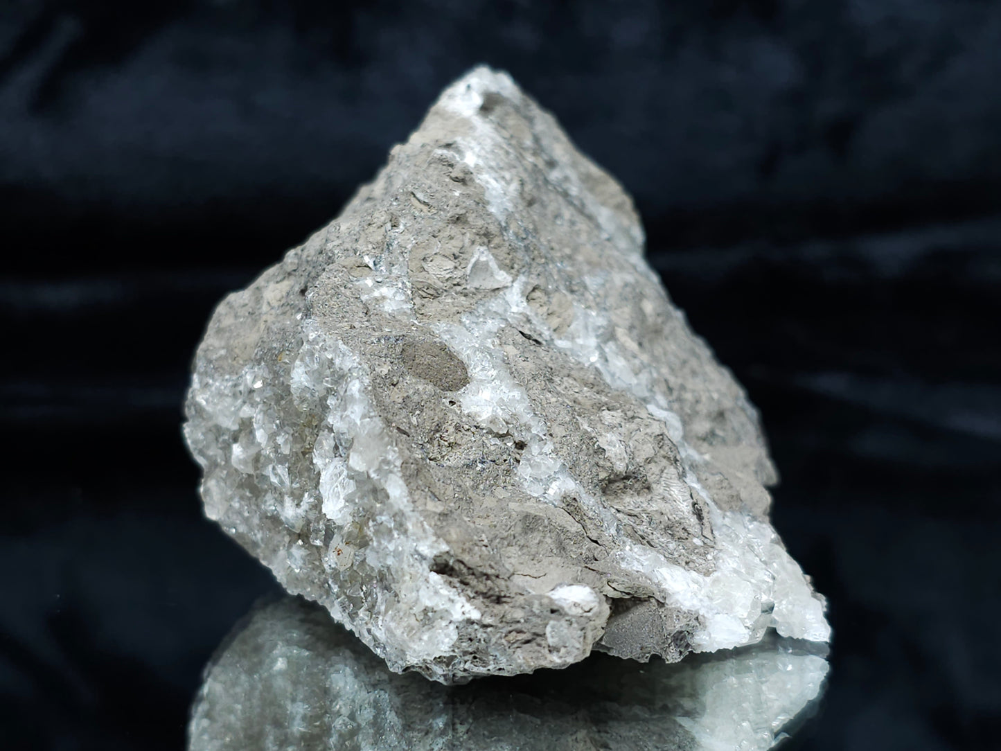 #34013 Super clear Nailhead Spar Calcite cluster and Chalcopyrite ore and multiple small fossils in the matrix