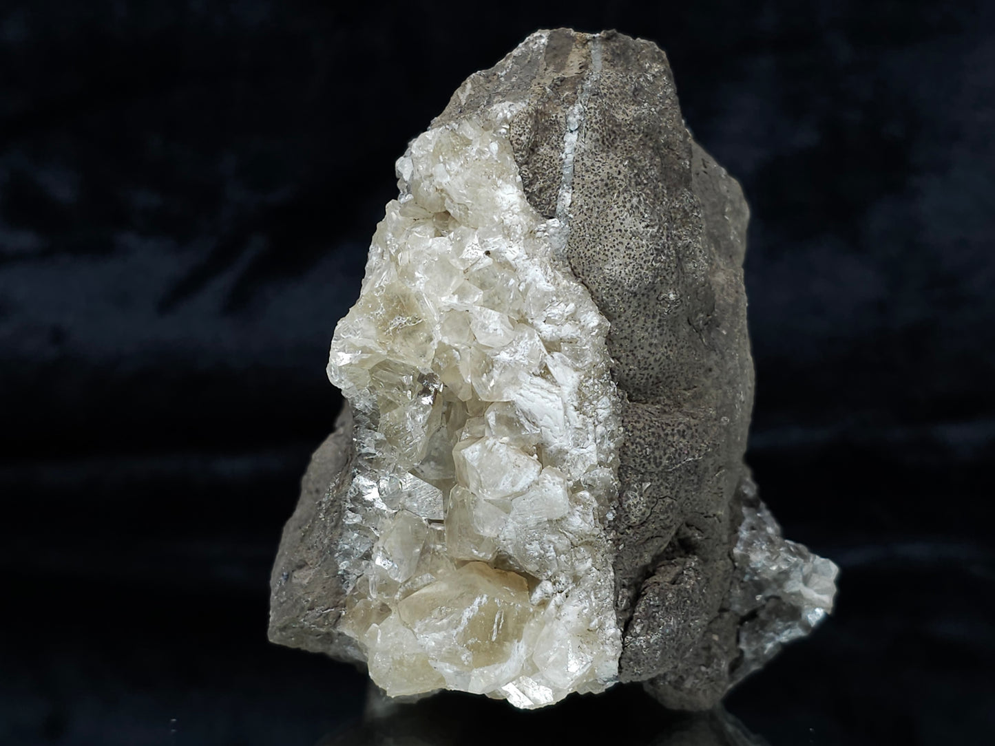 #34014 Super clear Nailhead Spar Calcite cluster and Chalcopyrite ore and multiple small fossils in the matrix