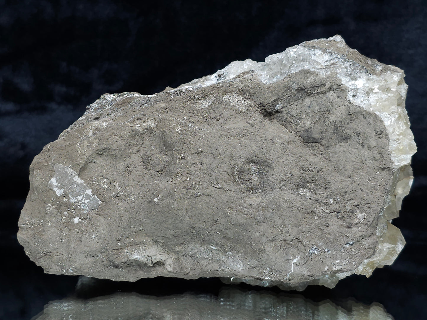 #34014 Super clear Nailhead Spar Calcite cluster and Chalcopyrite ore and multiple small fossils in the matrix