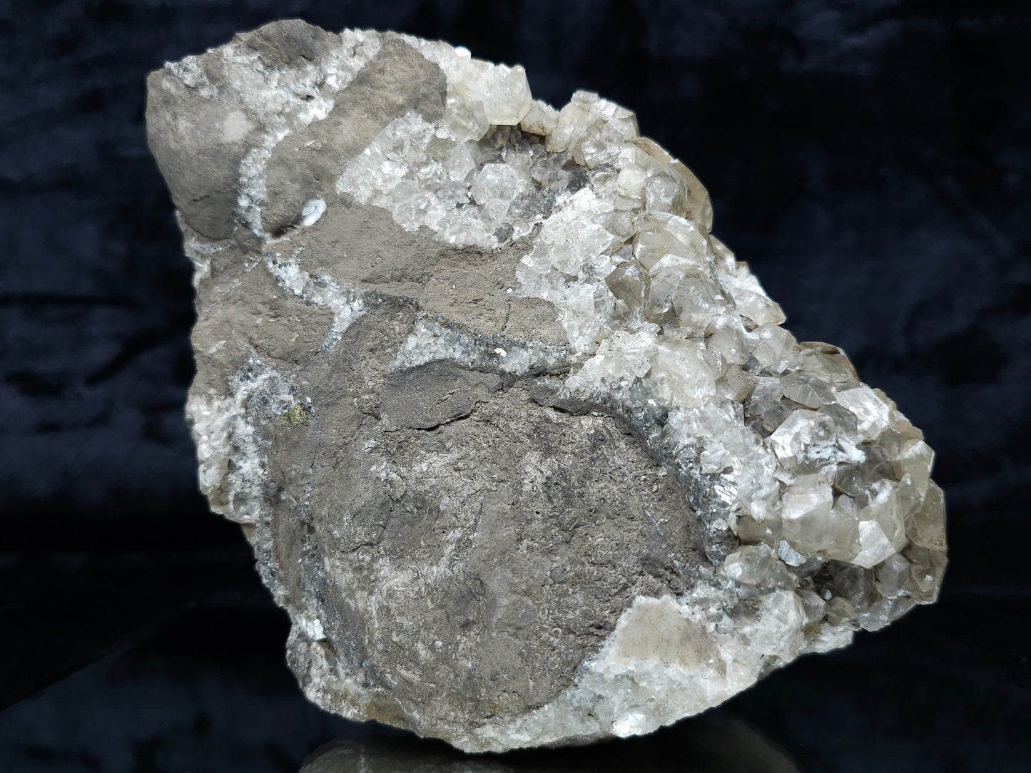 #34016 Super clear Nailhead Spar Calcite geode and  Chalcopyrite ore and multiple small fossils in the matrix