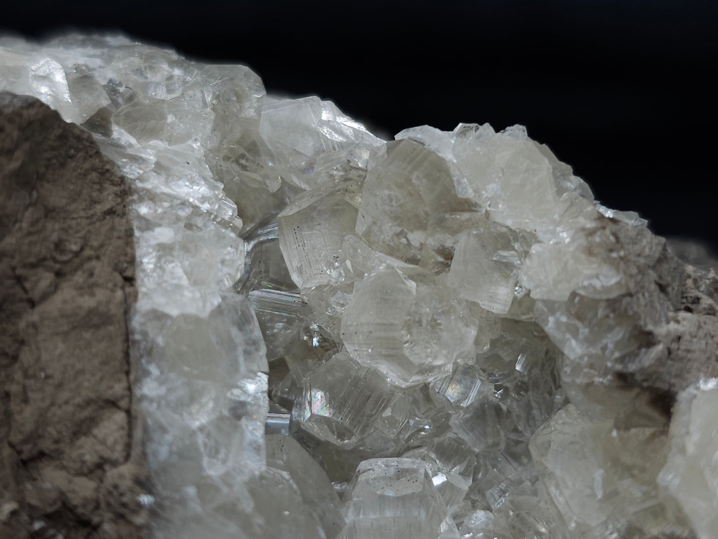 #34018 Super clear Nailhead Spar Calcite geode and Chalcopyrite ore and multiple small fossils in the matrix
