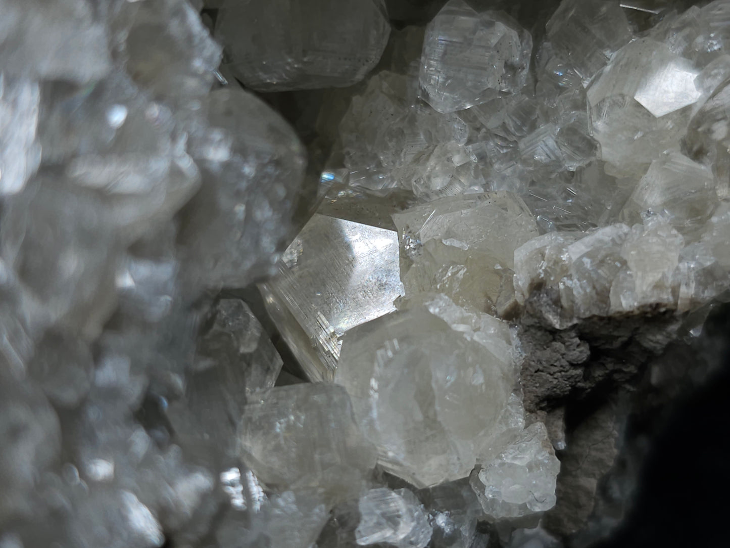 #34018 Super clear Nailhead Spar Calcite geode and Chalcopyrite ore and multiple small fossils in the matrix