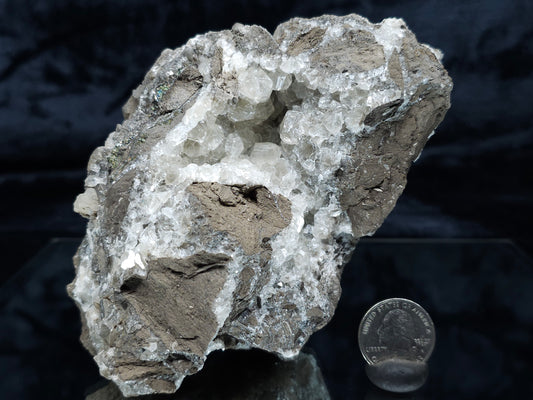 #34018 Super clear Nailhead Spar Calcite geode and Chalcopyrite ore and multiple small fossils in the matrix
