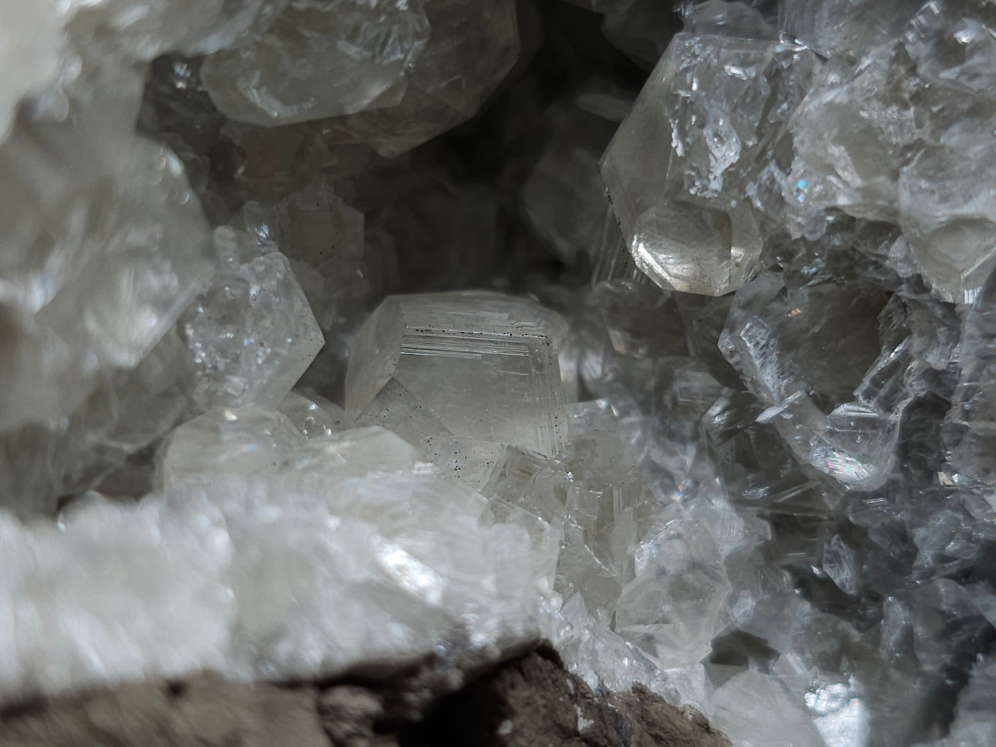 #34018 Super clear Nailhead Spar Calcite geode and Chalcopyrite ore and multiple small fossils in the matrix