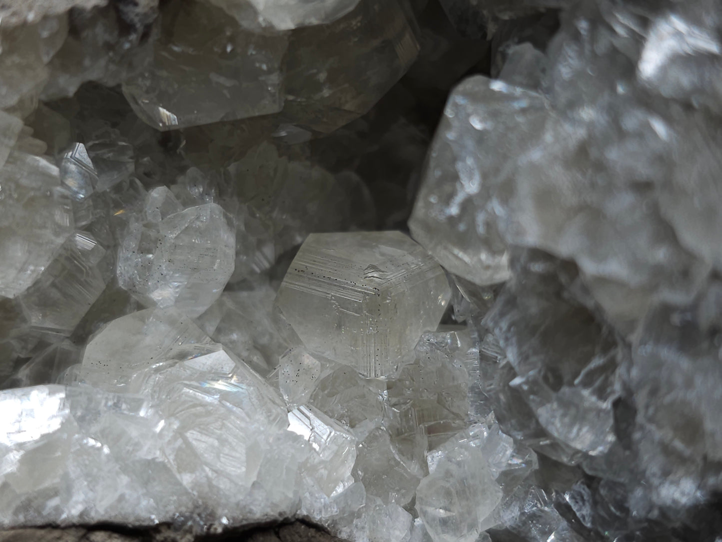 #34018 Super clear Nailhead Spar Calcite geode and Chalcopyrite ore and multiple small fossils in the matrix