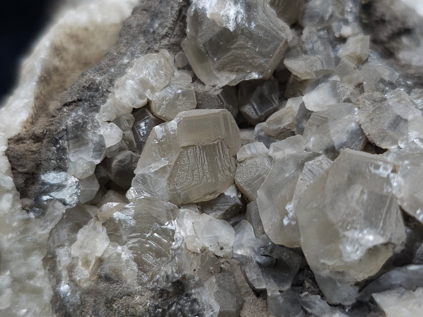 #34018 Super clear Nailhead Spar Calcite geode and Chalcopyrite ore and multiple small fossils in the matrix