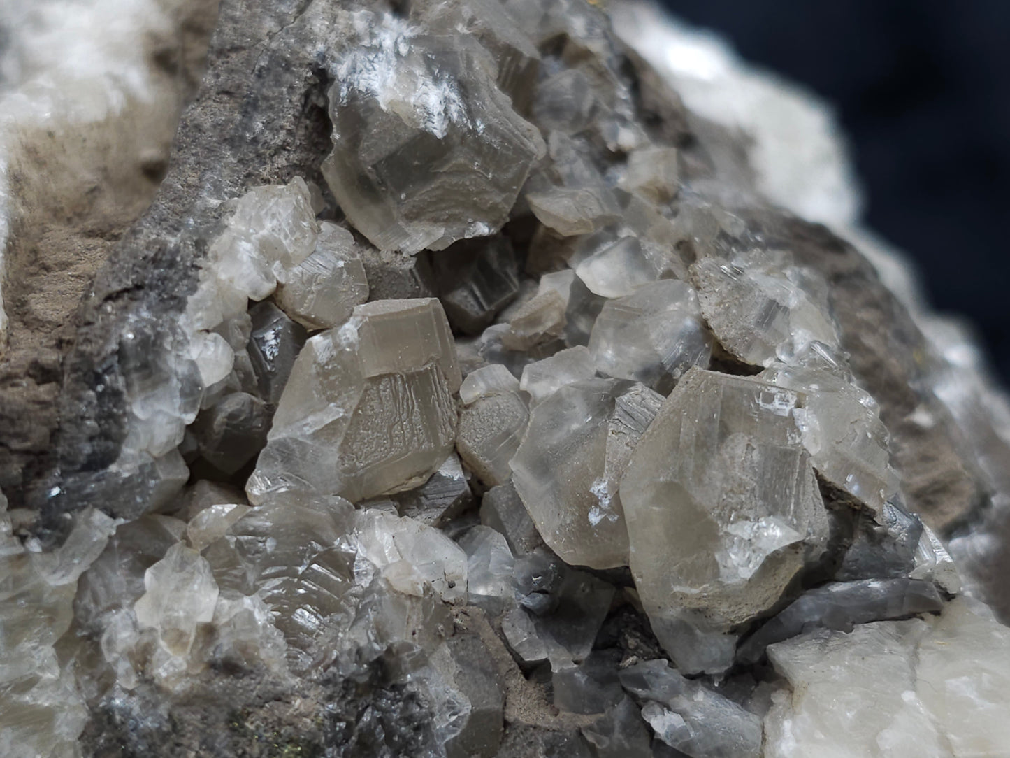 #34018 Super clear Nailhead Spar Calcite geode and Chalcopyrite ore and multiple small fossils in the matrix