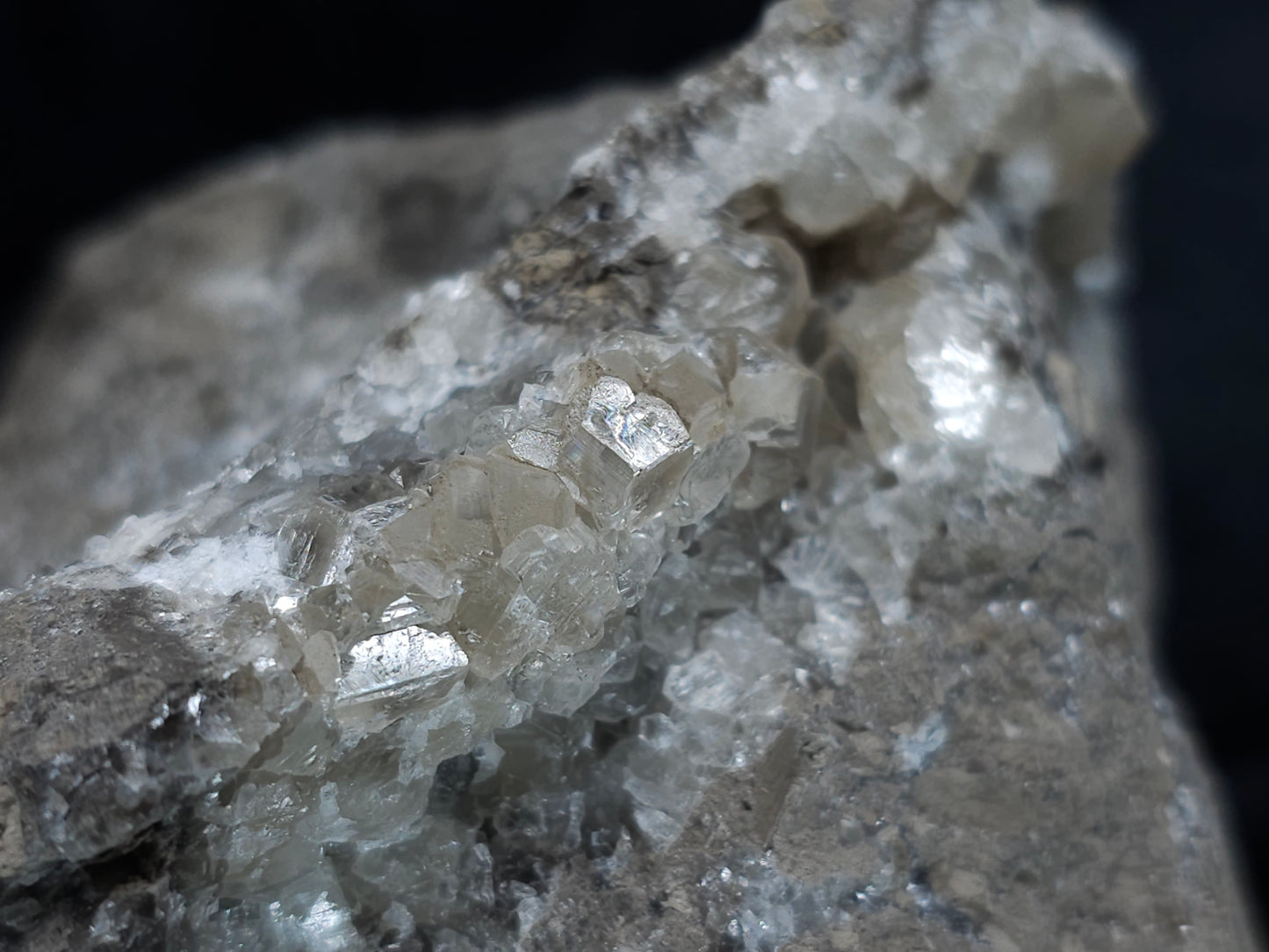 #34019 Super Clear Nailhead Spar Calcite geode it also have Chalcopyrite ore and multiple small fossils in the matrix