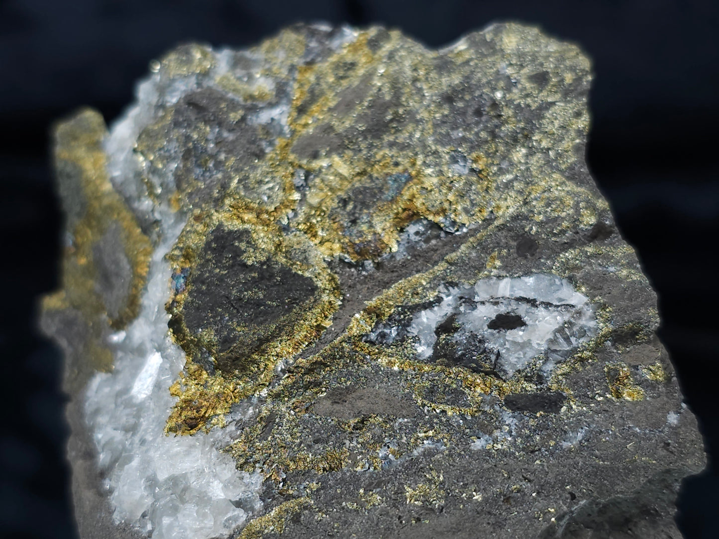 #66015 Peacock Chalcopyrite ore with Nailhead Spar Calcite formation and multiple small fossils