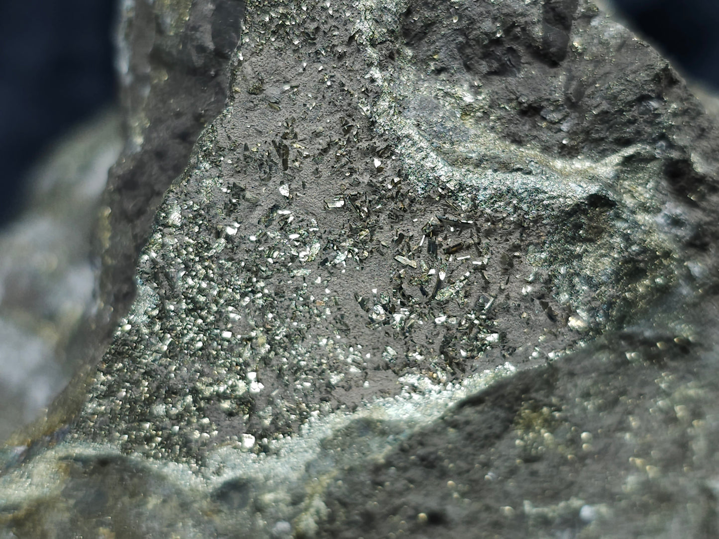 #66014 Golden Chalcopyrite ore with Nailhead Spar Calcite formation, it also have fossil flower with peacock Chalcopyrite ore coating with multiple fossils