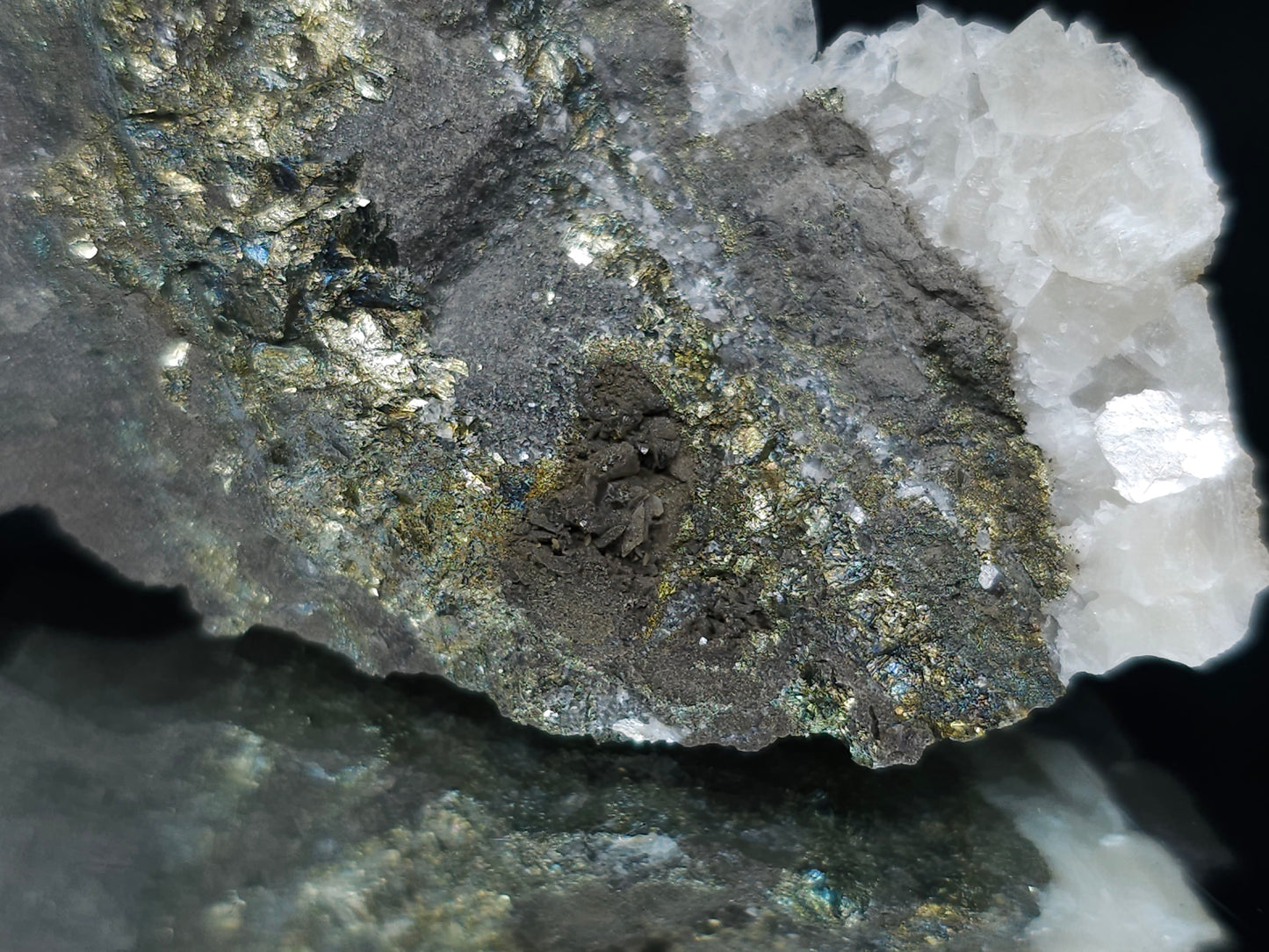 #66030 Peacock Chalcopyrite ore also with some nice Calcite formation and it have multiple fossils