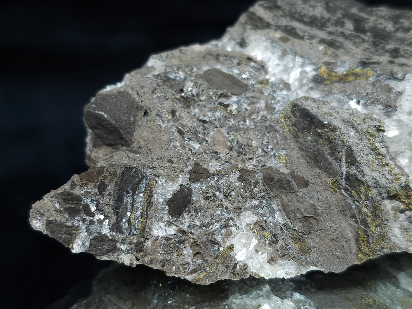 #66048 Hydrothermal Nailhead Spar Calcite geode with golden Chalcopyrite ore deposit formation among small fossils