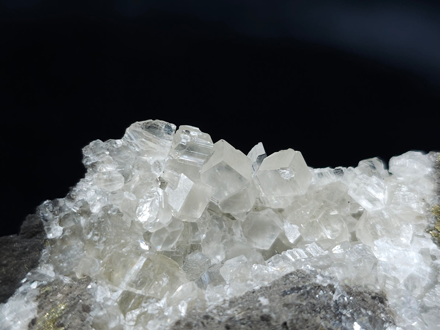 #66048 Hydrothermal Nailhead Spar Calcite geode with golden Chalcopyrite ore deposit formation among small fossils