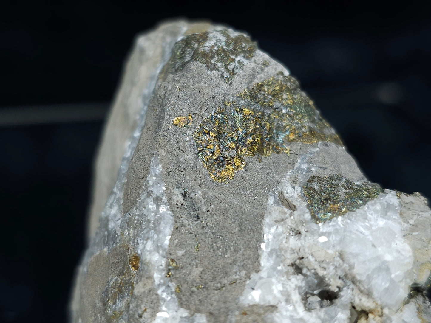 #66112 Clear Nailhead Spar Calcite geode with pseudomorph, hydrothermal golden and peacock Chalcopyrite ore trought multiple small fossils