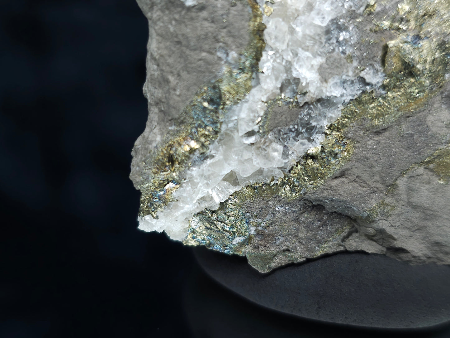 #66116 Iridescent peacock Chalcopyrite ore, hydrothermal Calcite deposit with multiple small fossils