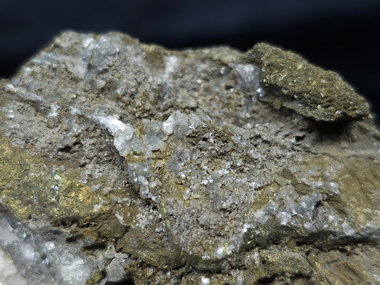 #66133 Hydrothermal super clear Nailhead Spar Calcite desposit on iridescent golden Chalcopyrite with multiple small fossils