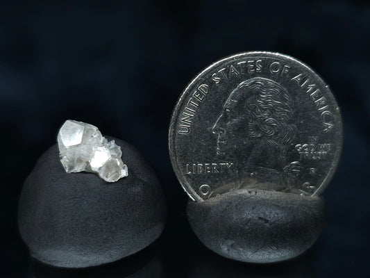 #33527 Super clear Nailhead Spar Calcite tiny cluster