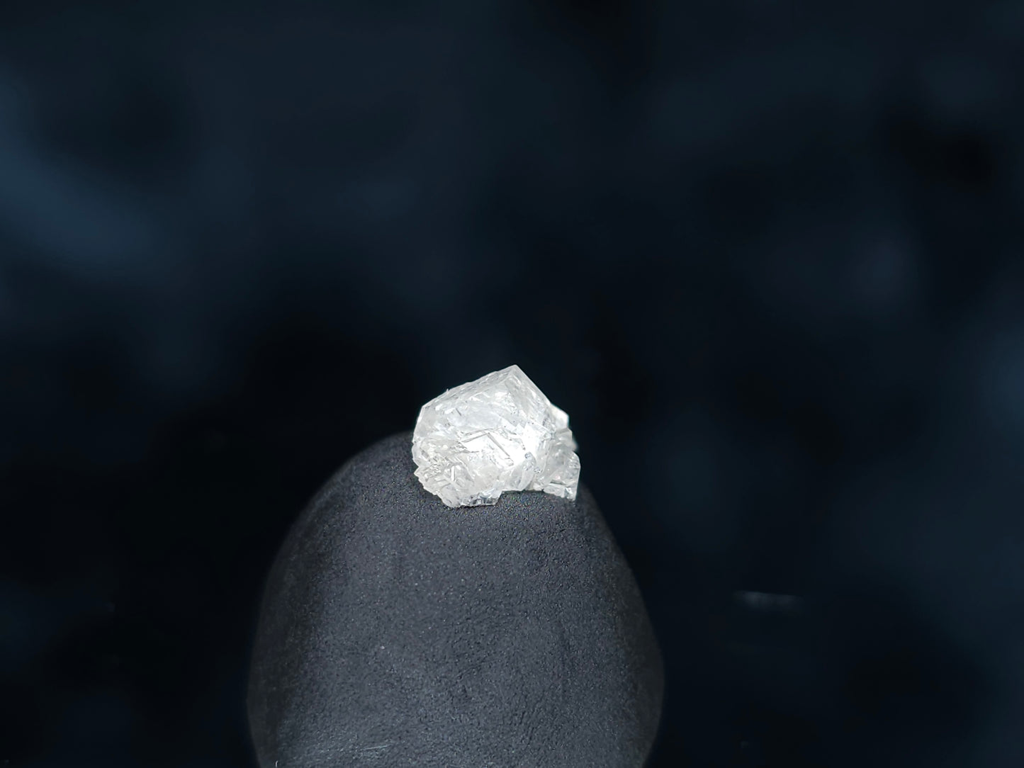 #33527 Super clear Nailhead Spar Calcite tiny cluster