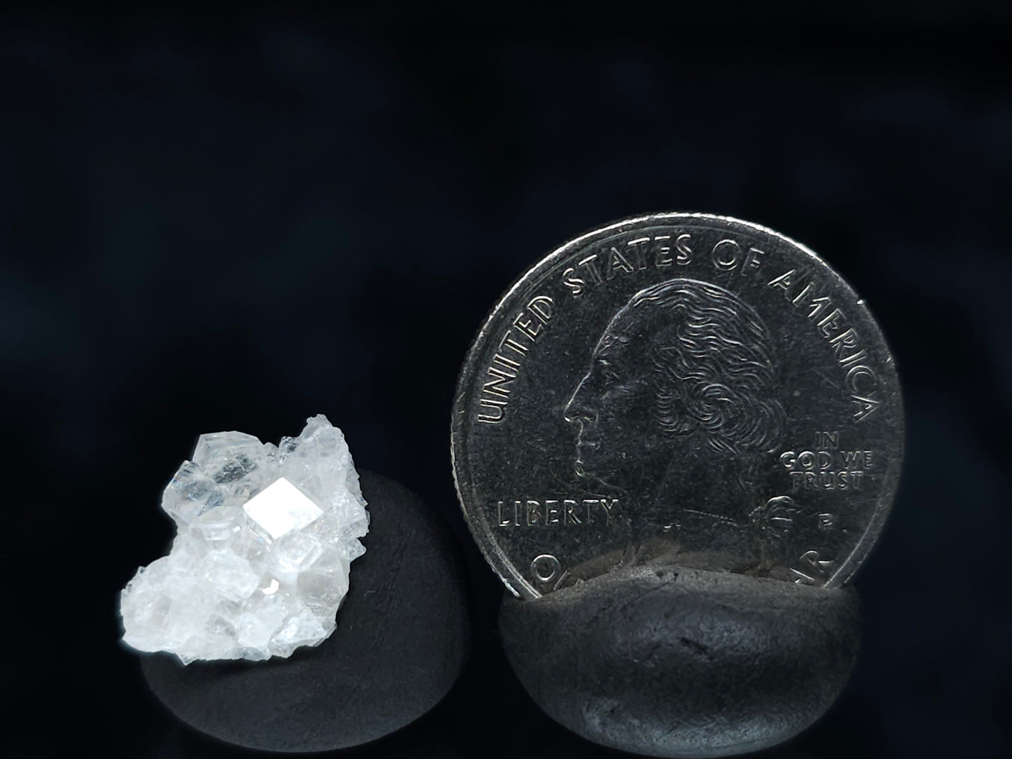 #33529 Super clear Nailhead Spar Calcite tiny cluster