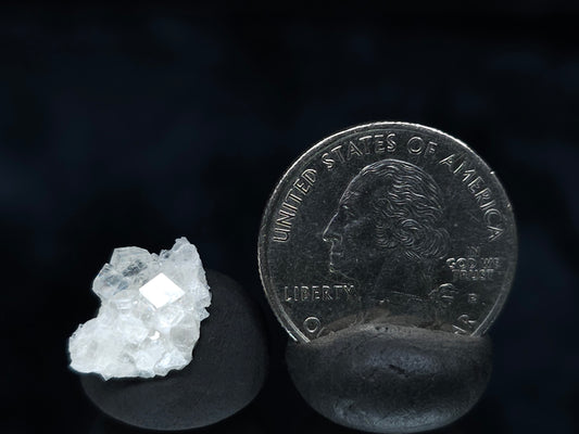 #33529 Super clear Nailhead Spar Calcite tiny cluster