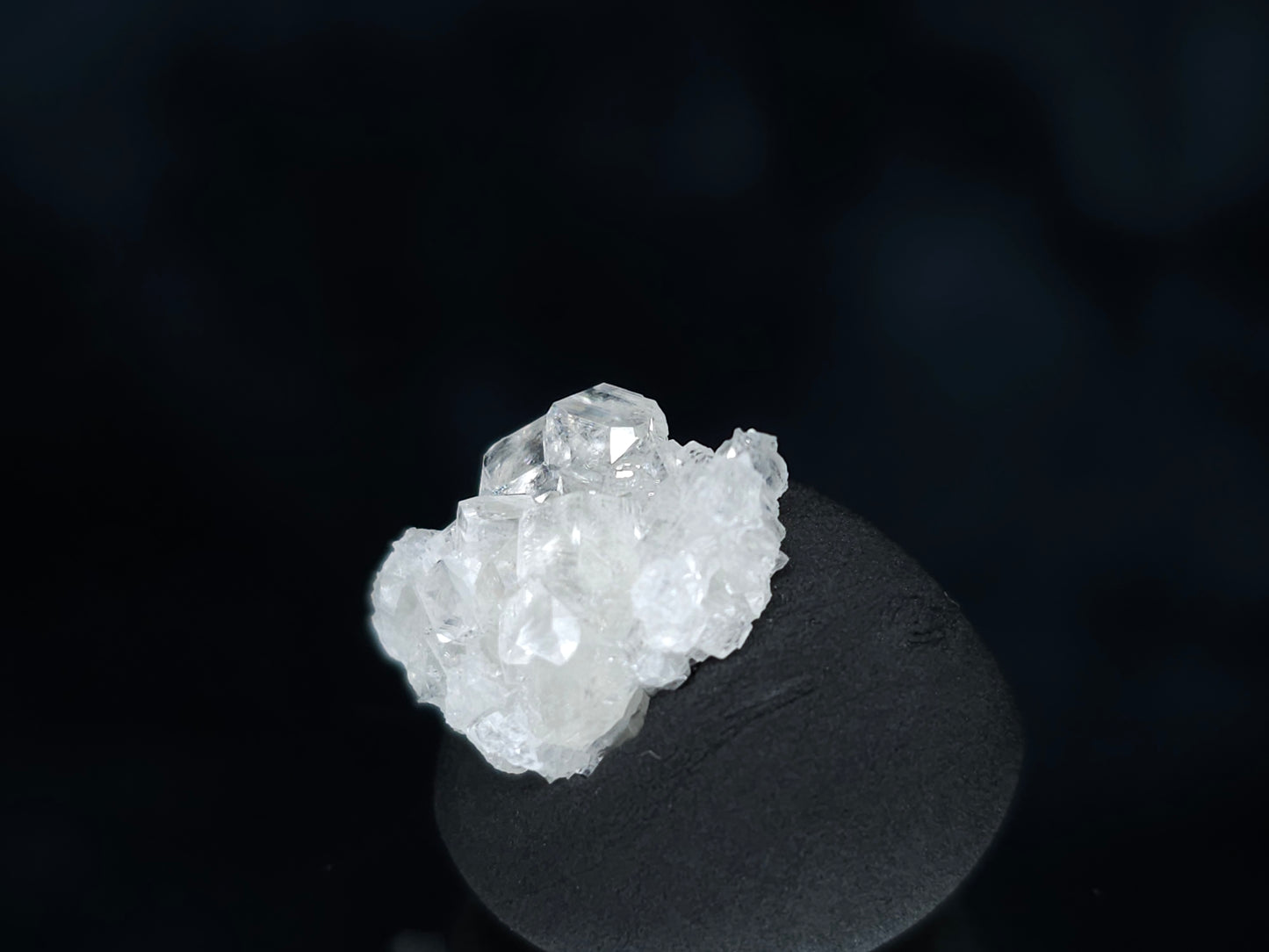 #33529 Super clear Nailhead Spar Calcite tiny cluster