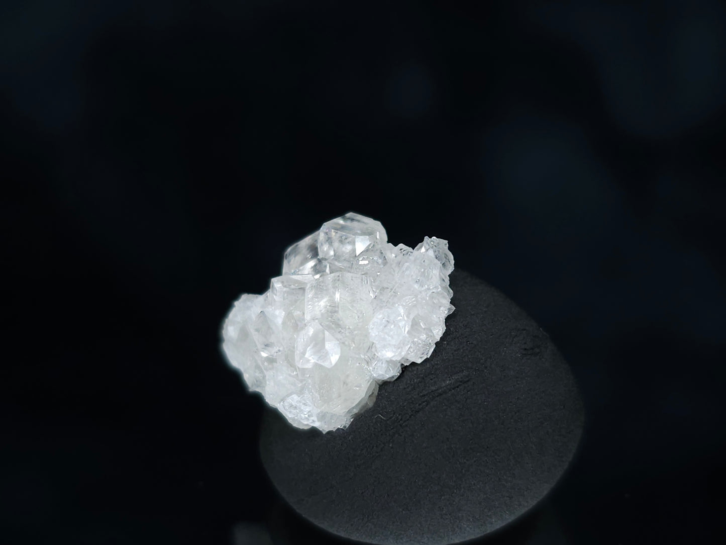 #33529 Super clear Nailhead Spar Calcite tiny cluster