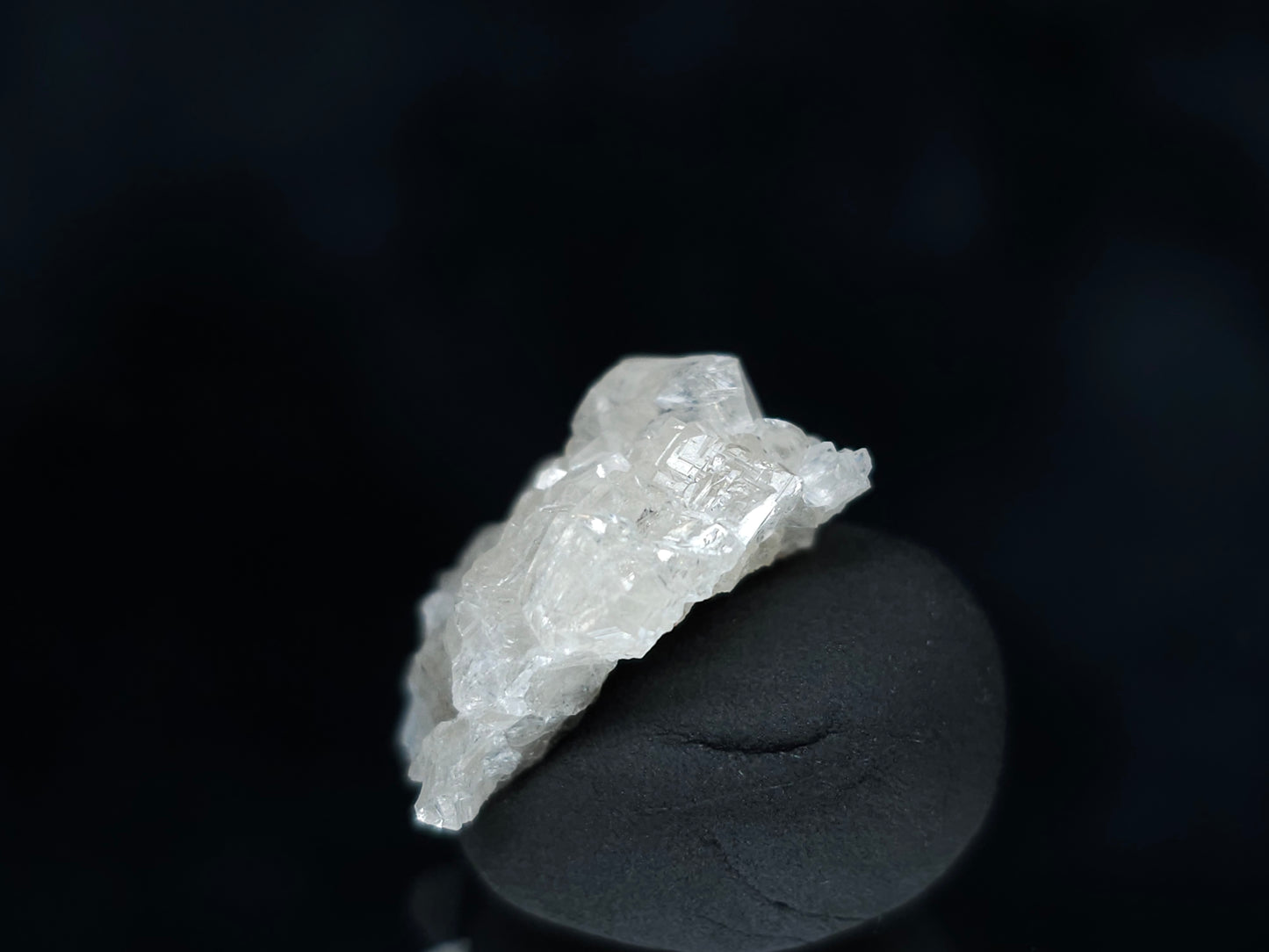 #33530 Super clear Nailhead Spar Calcite tiny cluster