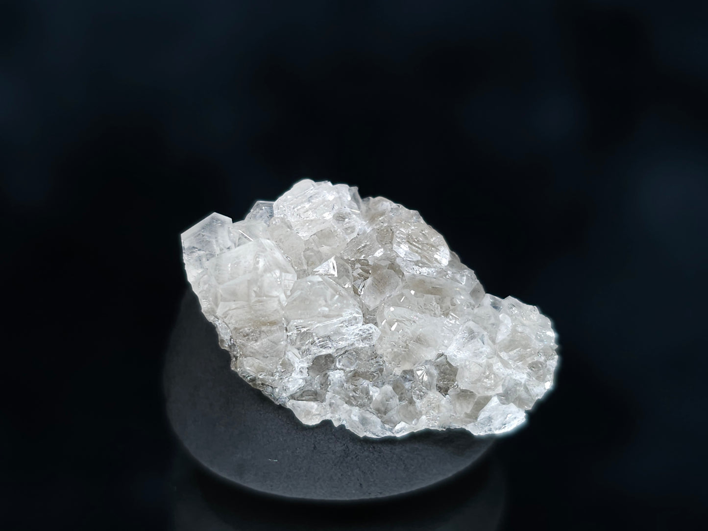 #33531 Super clear Nailhead Spar Calcite tiny cluster