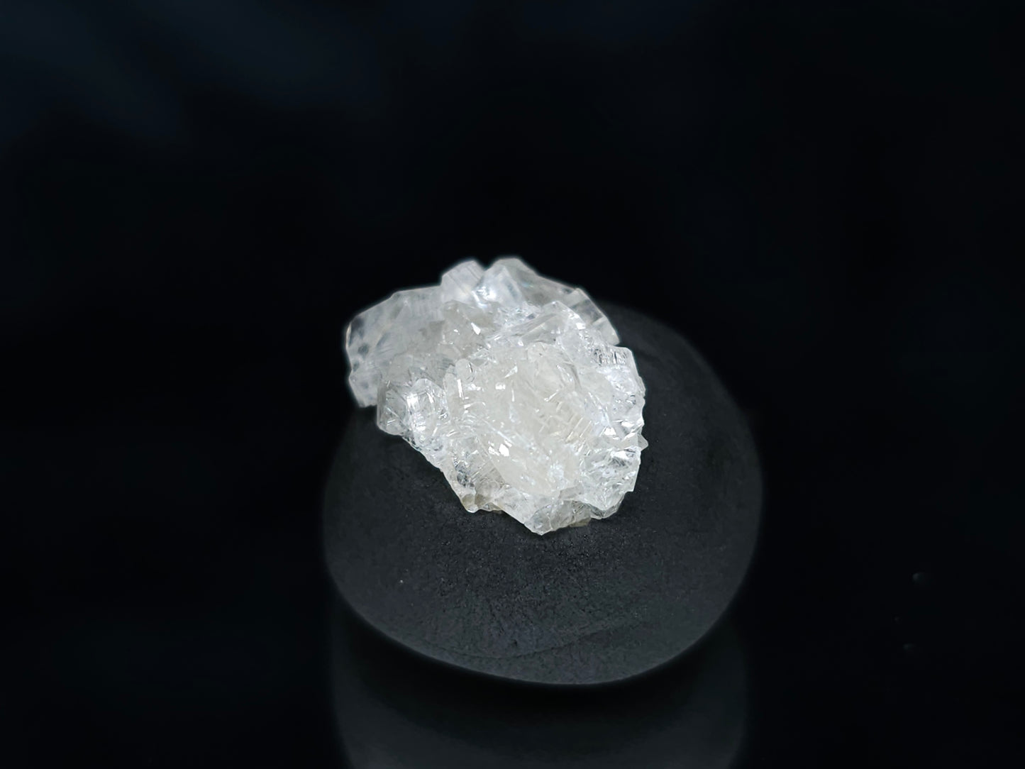 #33532 Super clear Nailhead Spar Calcite tiny cluster
