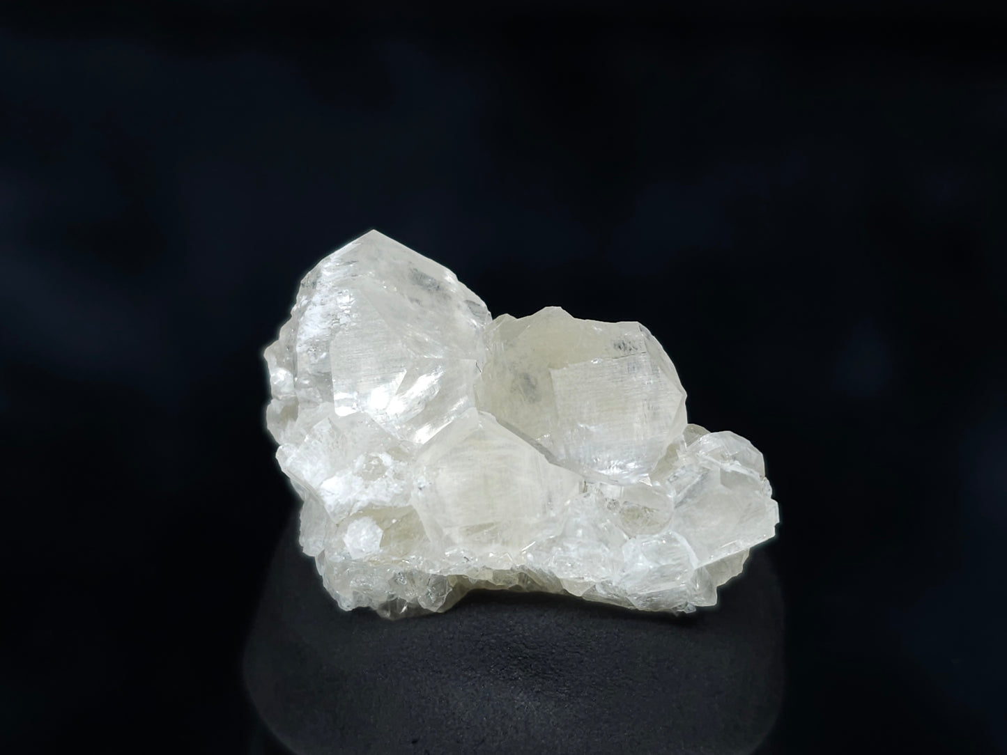 #33533 Super clear Nailhead Spar Calcite tiny cluster