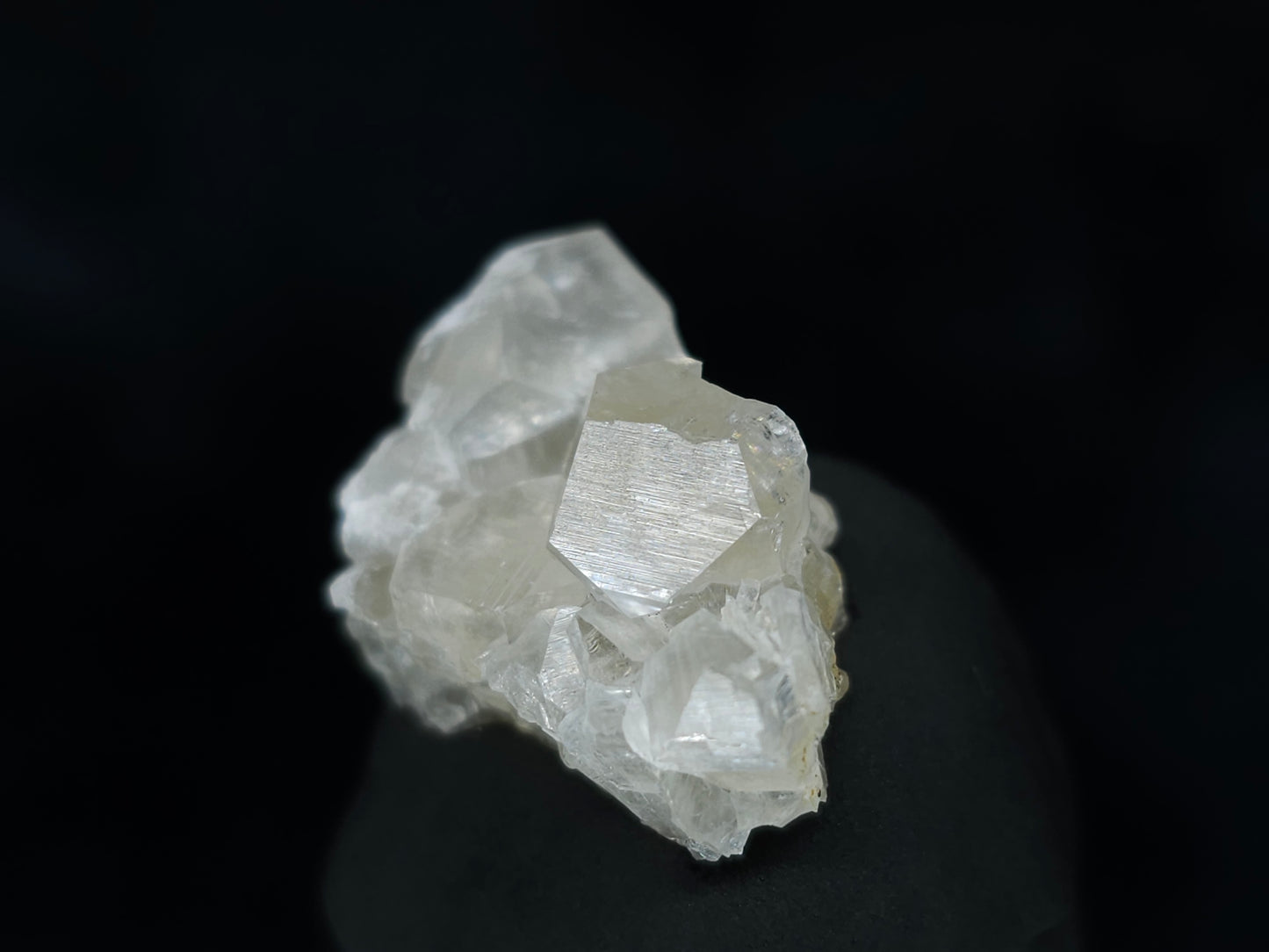 #33533 Super clear Nailhead Spar Calcite tiny cluster