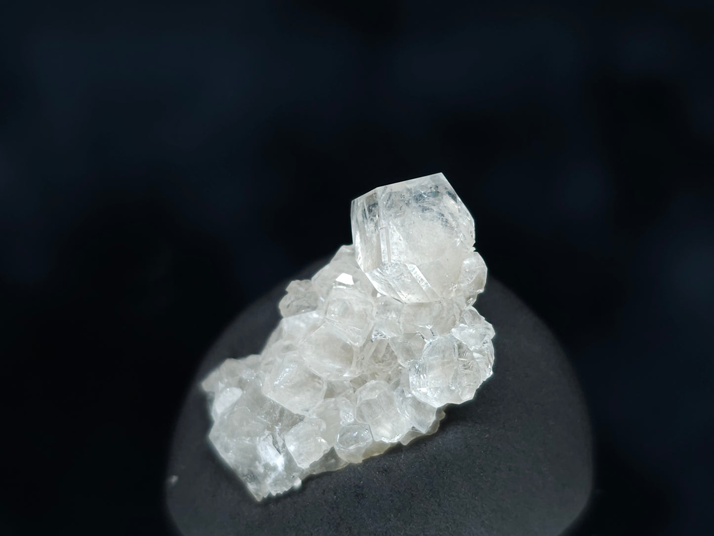 #33534 Super clear Nailhead Spar Calcite tiny cluster