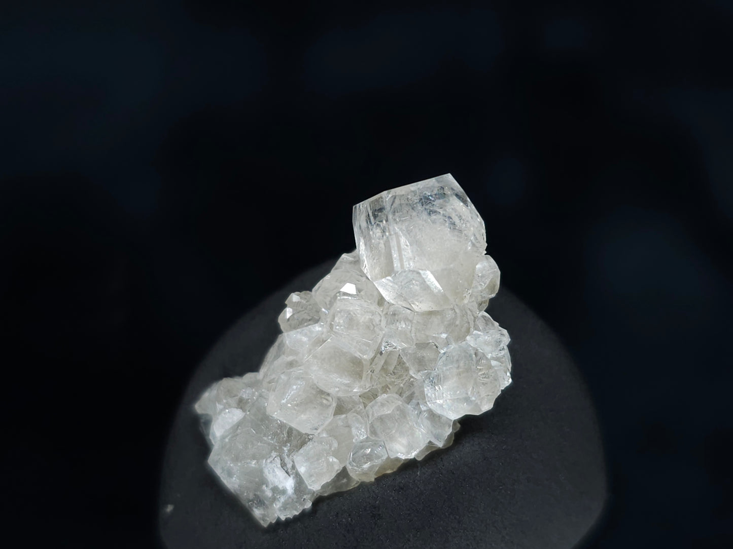 #33534 Super clear Nailhead Spar Calcite tiny cluster