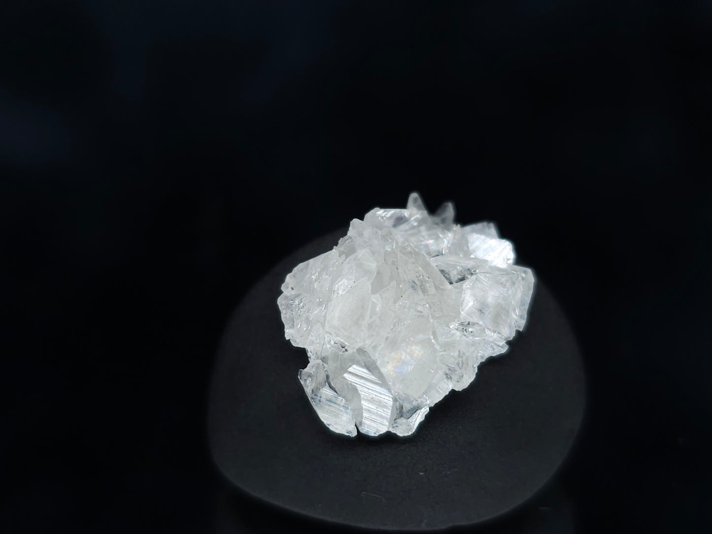 #33537 Super clear Nailhead Spar Calcite tiny cluster