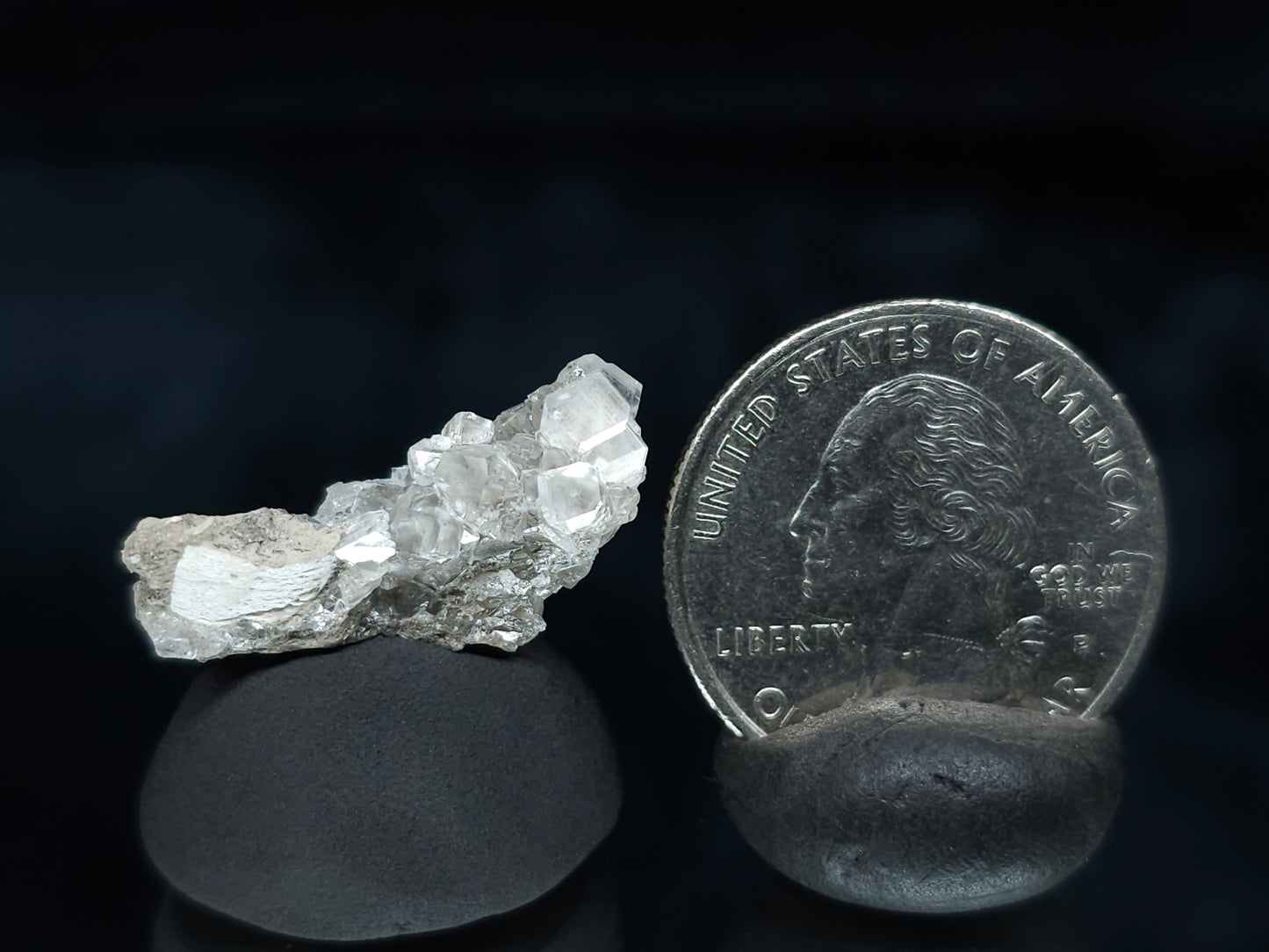 #33542 Super clear Nailhead Spar Calcite tiny cluster