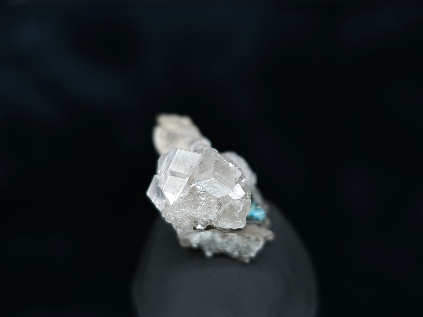#33542 Super clear Nailhead Spar Calcite tiny cluster
