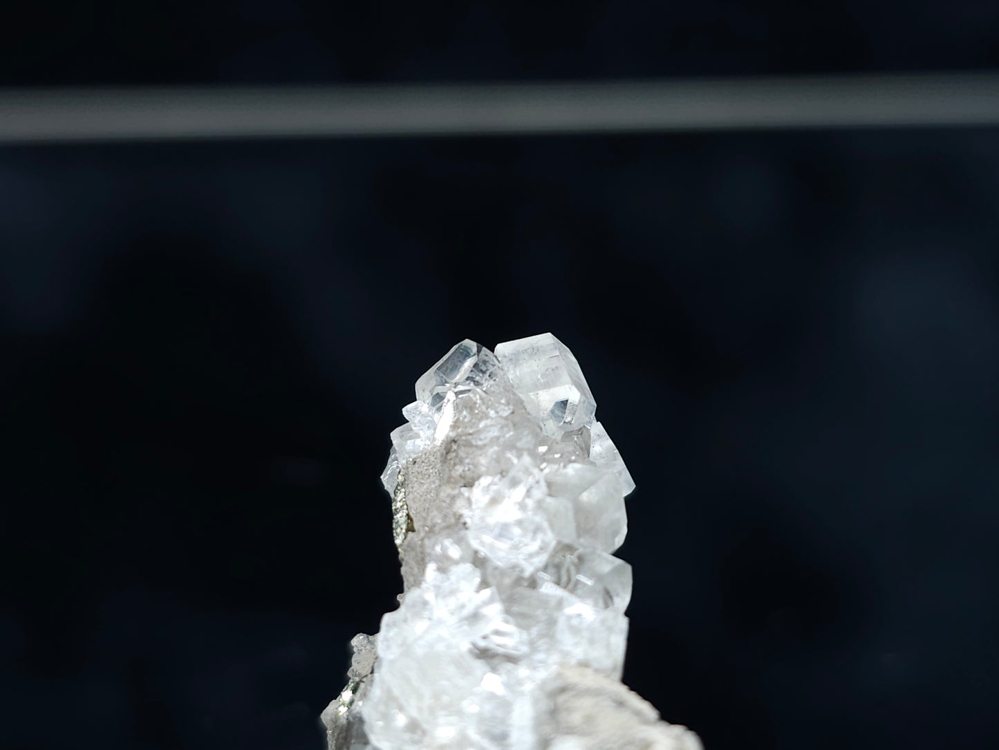 #33542 Super clear Nailhead Spar Calcite tiny cluster